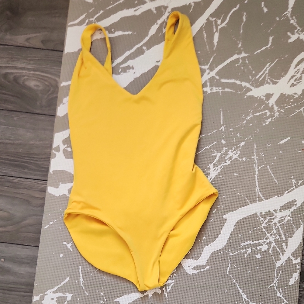 Londre Minimalist Swim Suit
